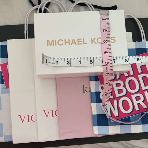 Gift Bags & Box - Picture 14 of 16